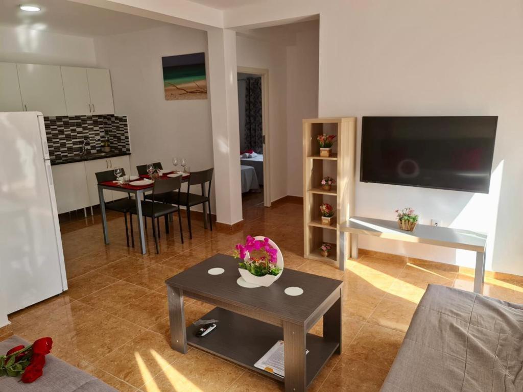 Franmay Apartments - 7 Modern Apartments Near The Beach & City, Perfect For Nomads, Travellers, Families, Watersports! Santa María Exterior foto